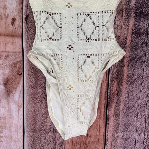 Frankie's Bikinis Swimsuit One Piece Juliet Cheeky Cream XS Lace Trim Jacquard - Picture 4 of 8